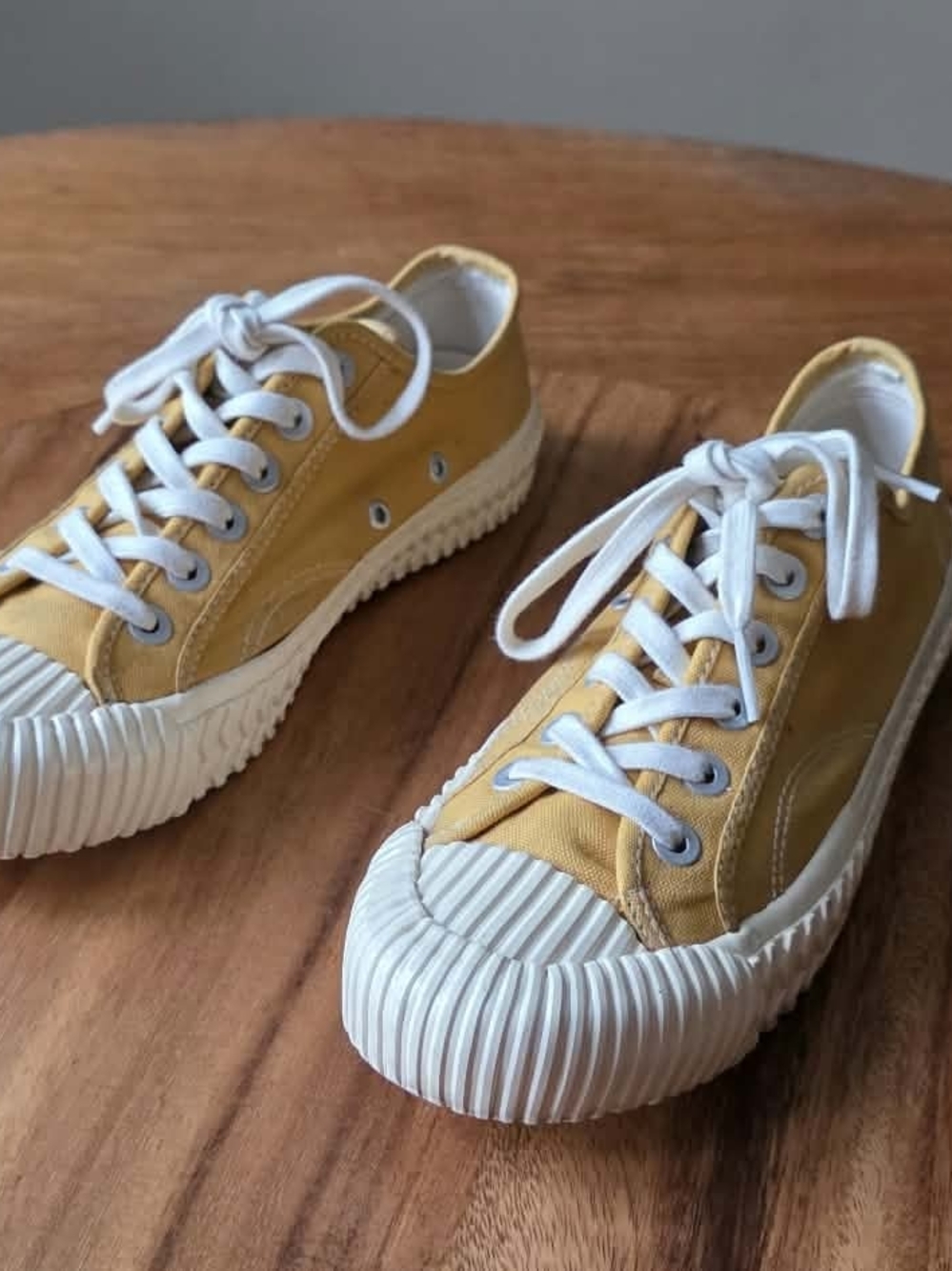 Excelsior Bolt Low-Top Canvas Sneakers - Safety Yellow / Mustard, Size 39